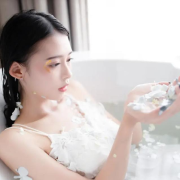 2022火爆新歌每天听--痴情小懒猫-佚名