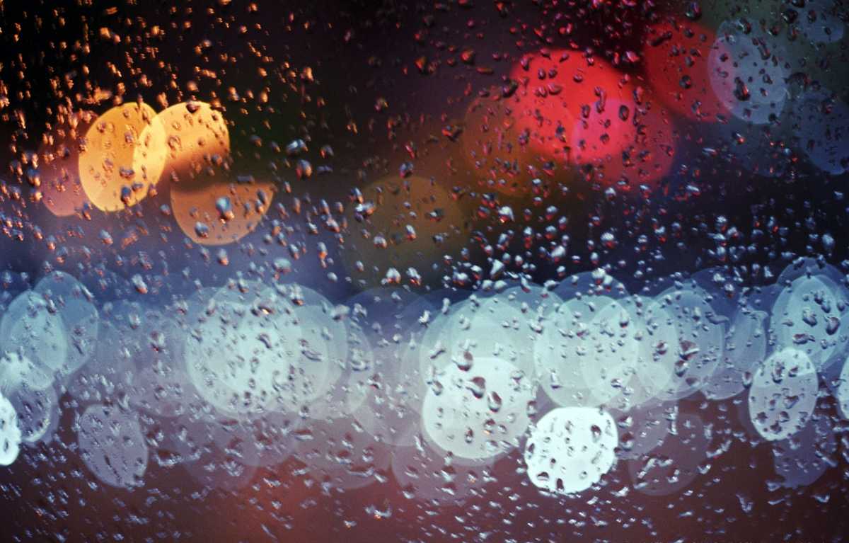 雨夜随想-单色窗-单色窗-佚名